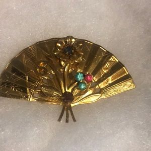Vintage 1940s Gold/Brass Coro Fan Brooch